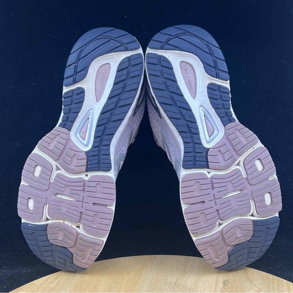 New Balance Women's Fresh Foam 880 V12 Running Shoe,Violet Shadow/Lilac Size 8.5 - Picture 9 of 9